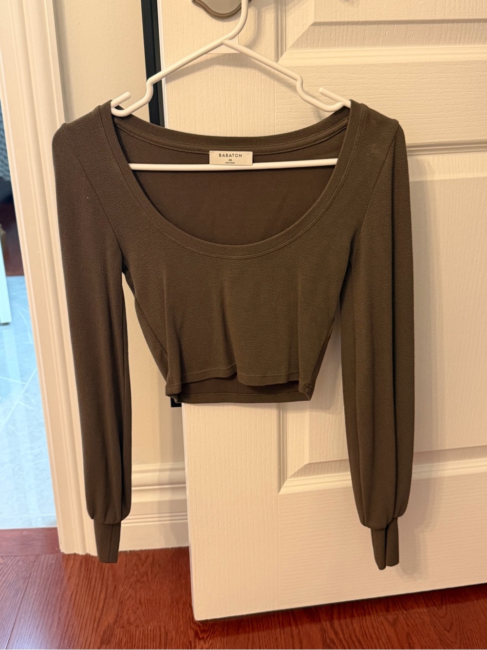 Babaton Olive Green Long-Sleeve Scoop Crop Top